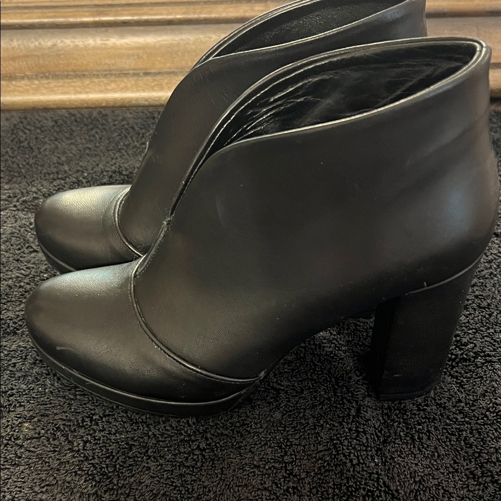 Cordani Black Leather Block Heel Ankle Boots 36 1/2 or 6.5